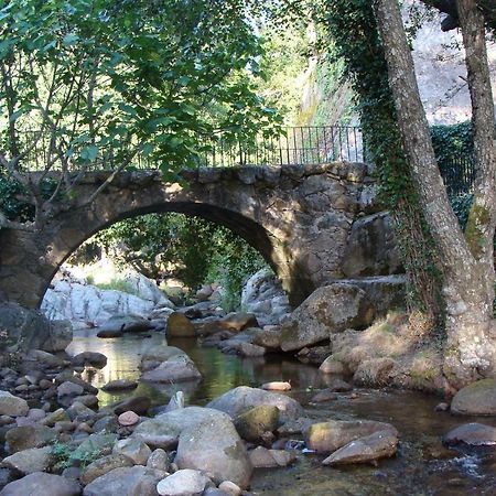 Apartamentos Rurales Manolo Casas del Monte 外观 照片